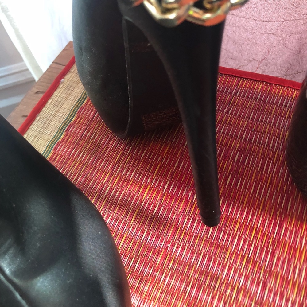 SCENE♠️Chain Heels - sexy, sensuous and solid. 8.5 - Picture 4 of 5